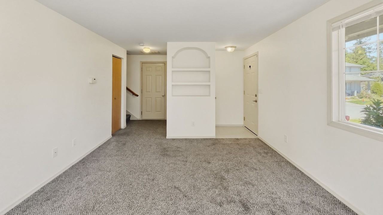 702 89th Ave Se - Photo 4 of 23