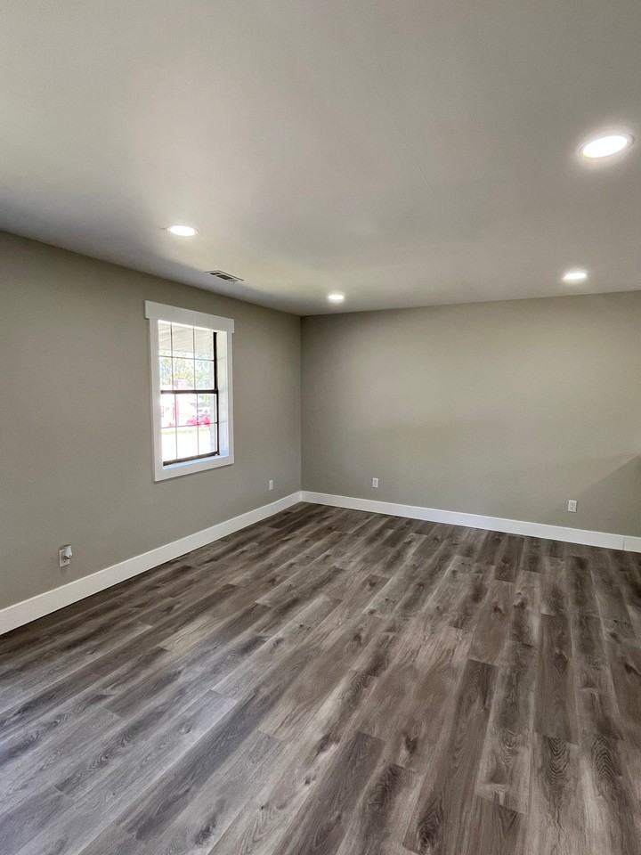 951-973 Shannon Drive - Photo 4 of 23