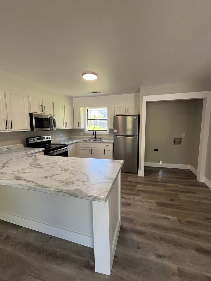 951-973 Shannon Drive - Photo 6 of 23