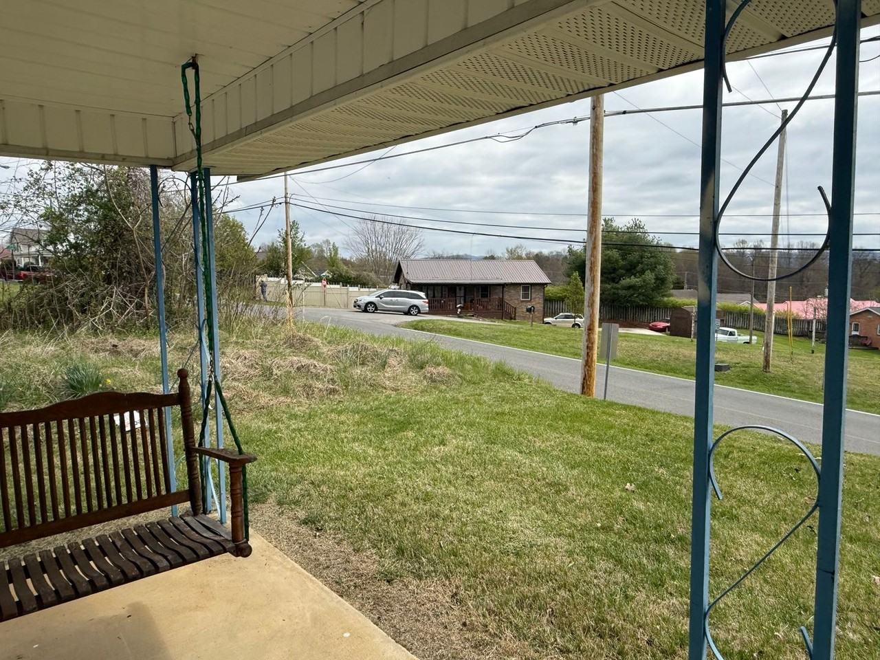 277 E Main St - Photo 6 of 19