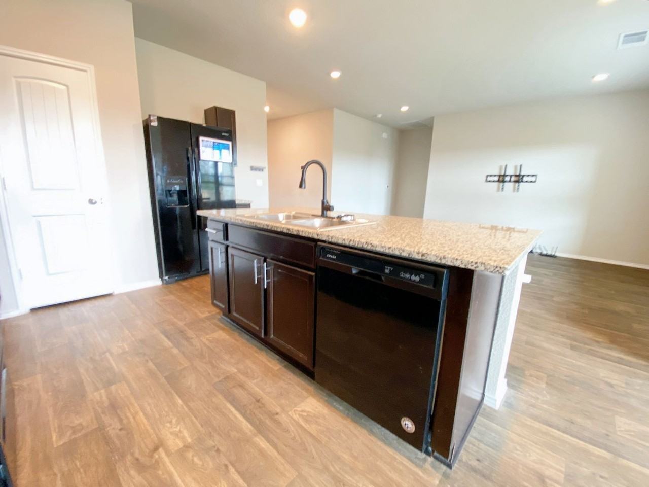 15016 Upland Willow Rd - Photo 3 of 32