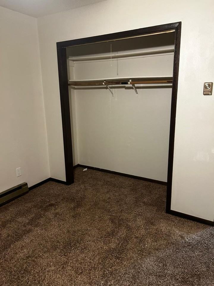 115 Walnut ST - Photo 3 of 9