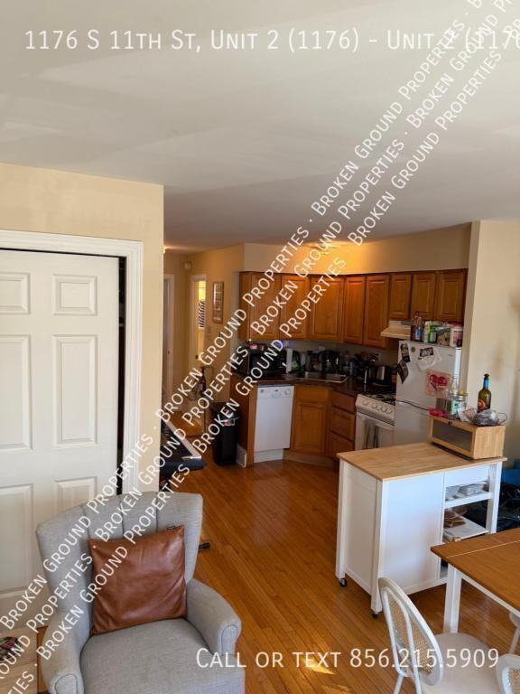 1176 S 11th St #2-1176 - Photo 3 of 12