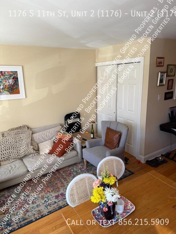 1176 S 11th St #2-1176 - Photo 5 of 12
