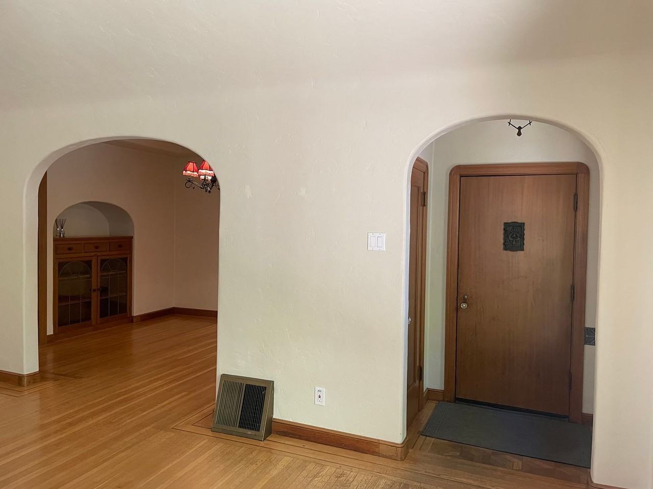 624 37th St - Photo 4 of 17