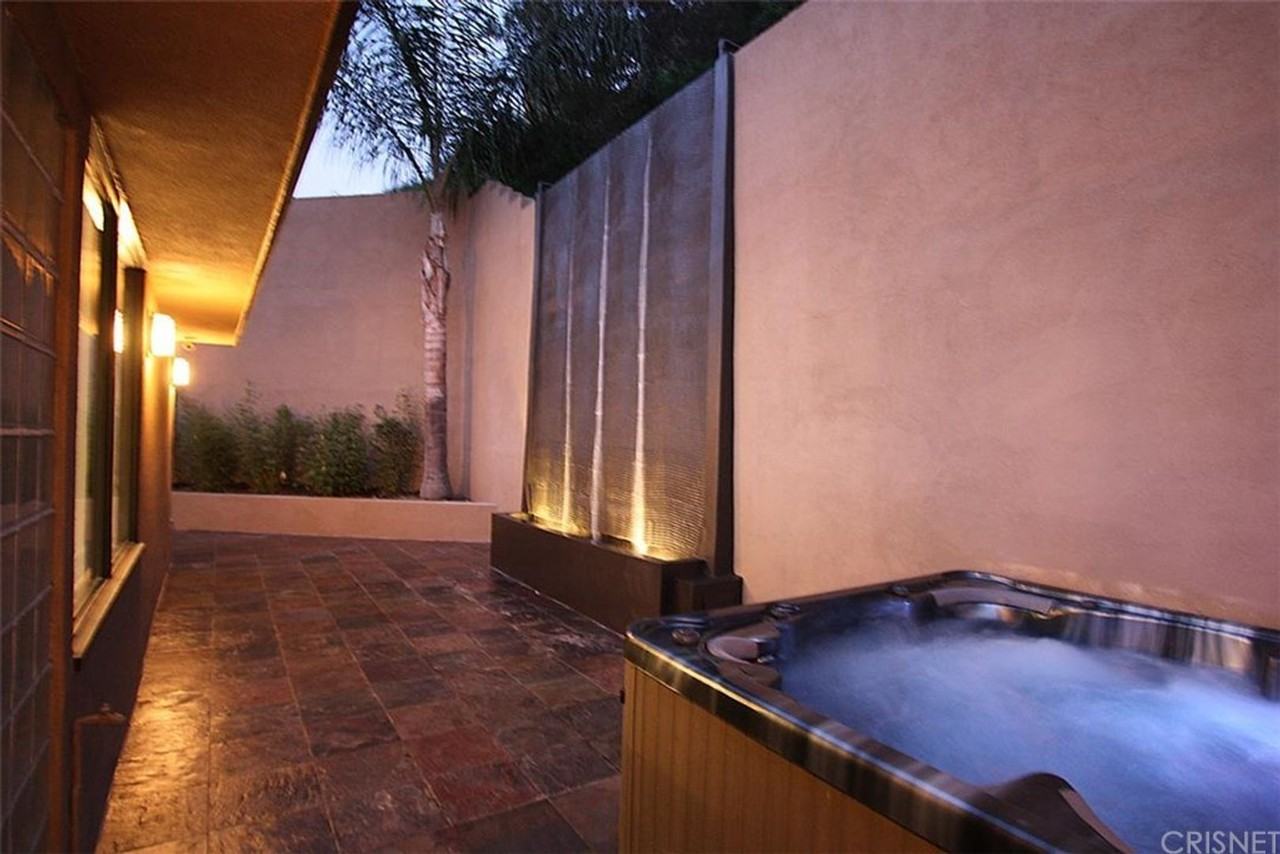 1854 Franklin Canyon Dr - Photo 6 of 48