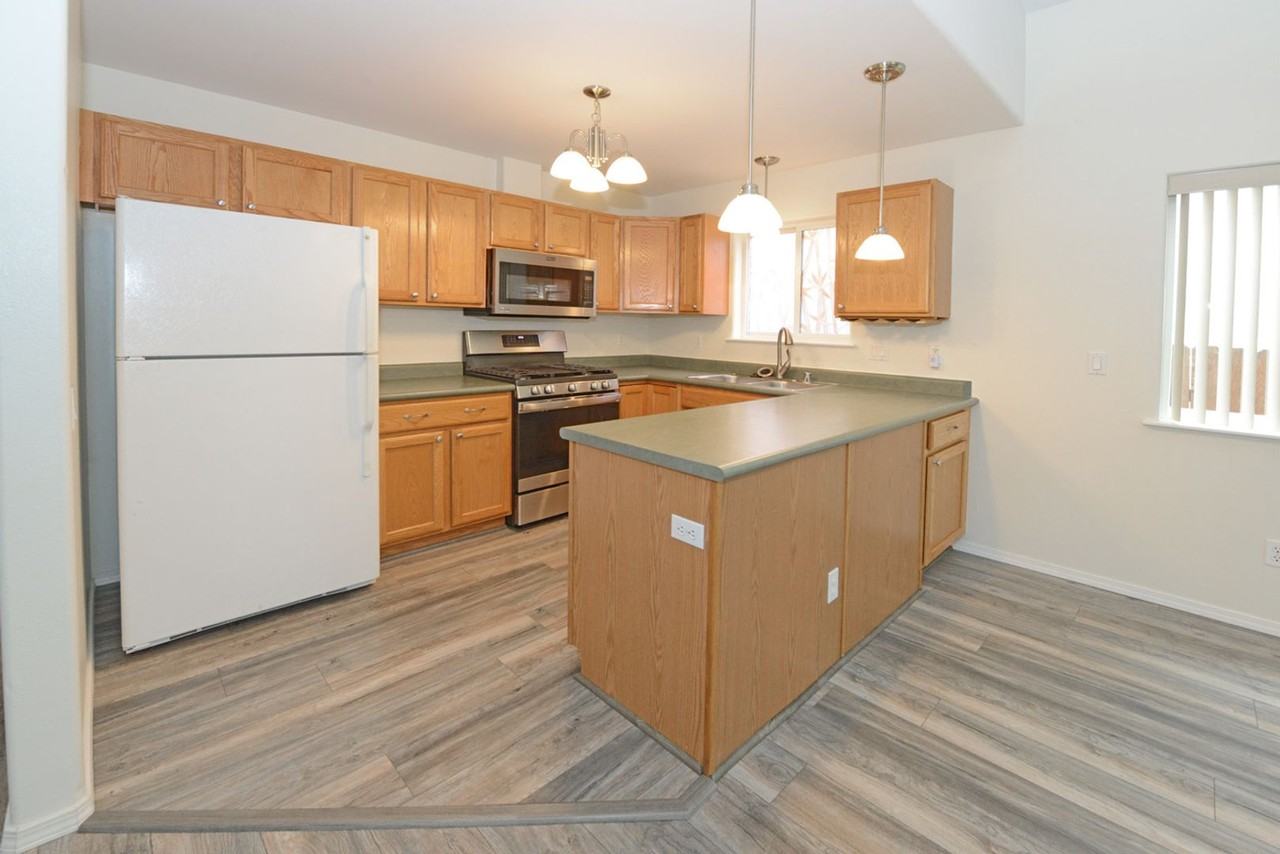 264 Dailey Ave #15 - Photo 2 of 23