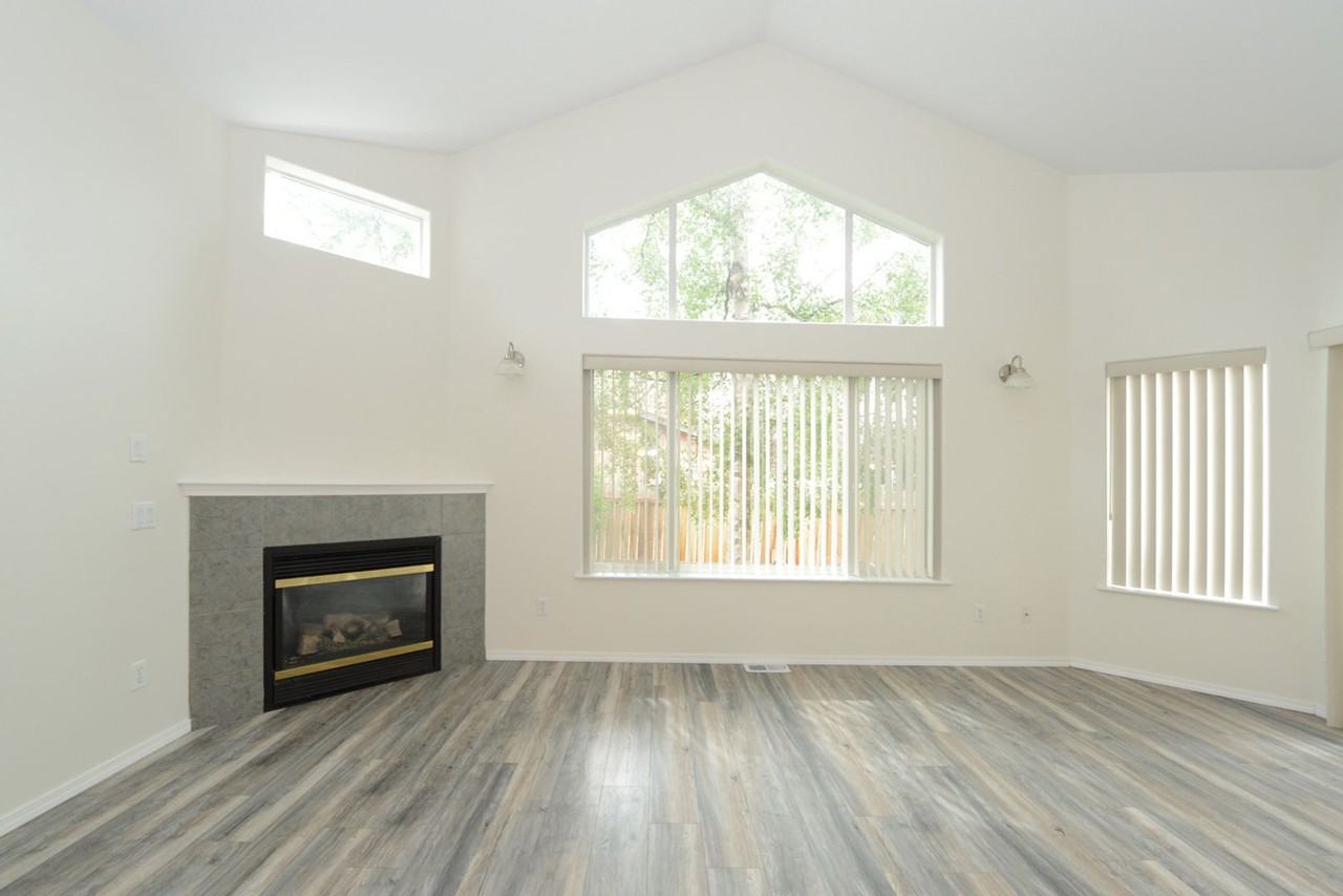 264 Dailey Ave #15 - Photo 4 of 23
