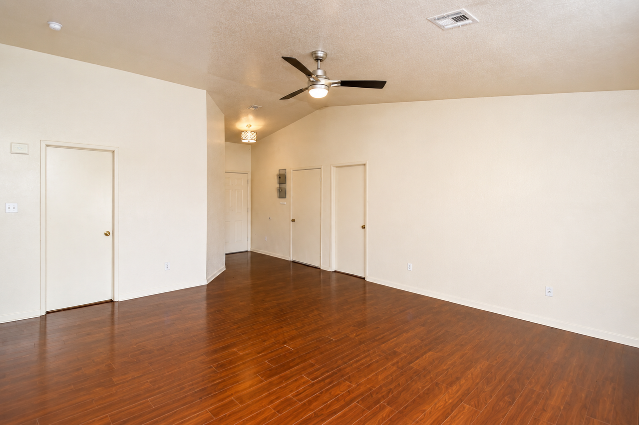 6146 E 41st Pl - Photo 2 of 18