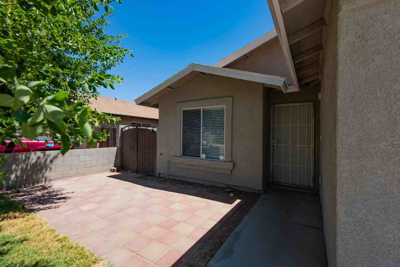 8845 E 38th Pl - Photo 3 of 28