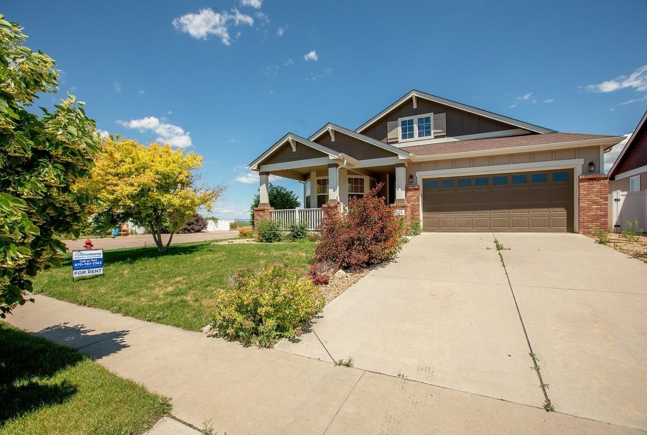 1076 Fairfield Ave - Photo 4 of 49