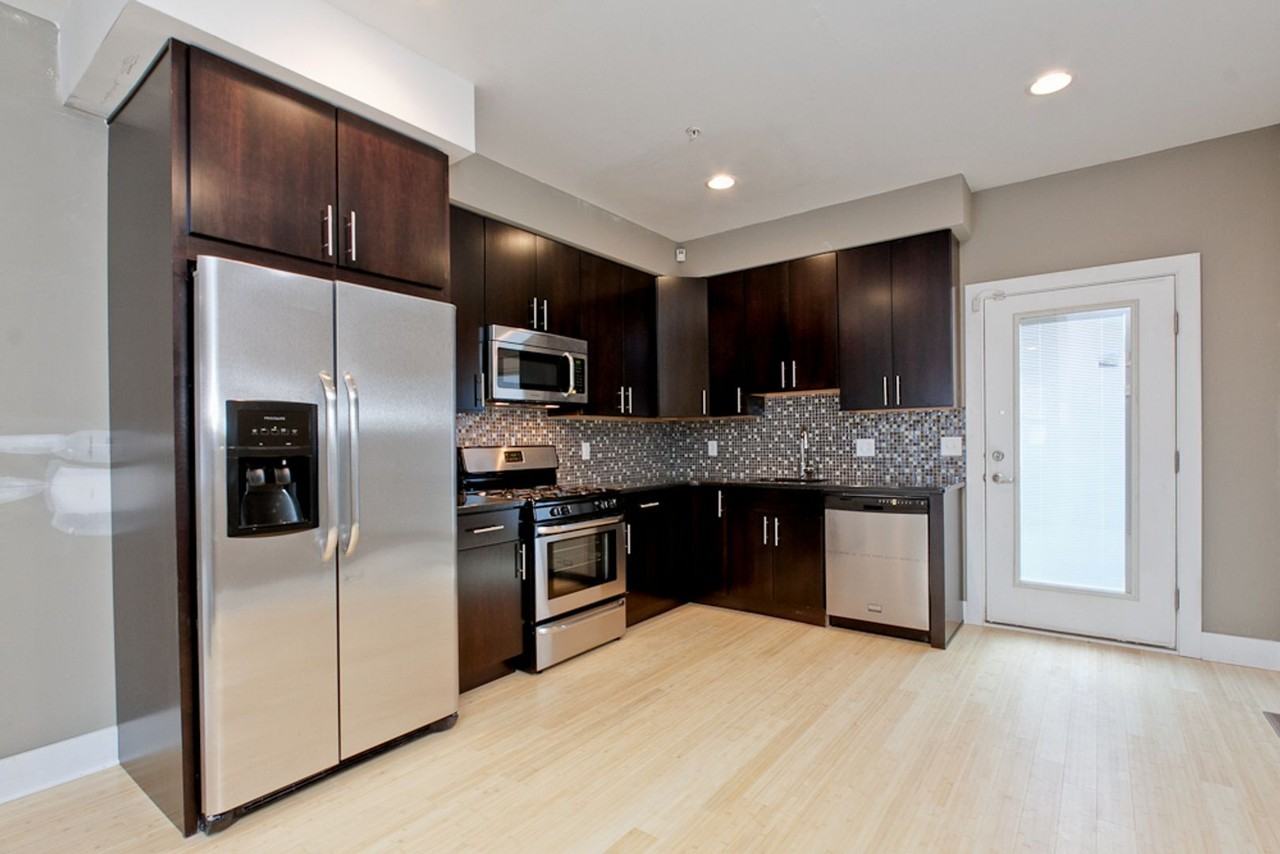 432 Cross St - Photo 2 of 10