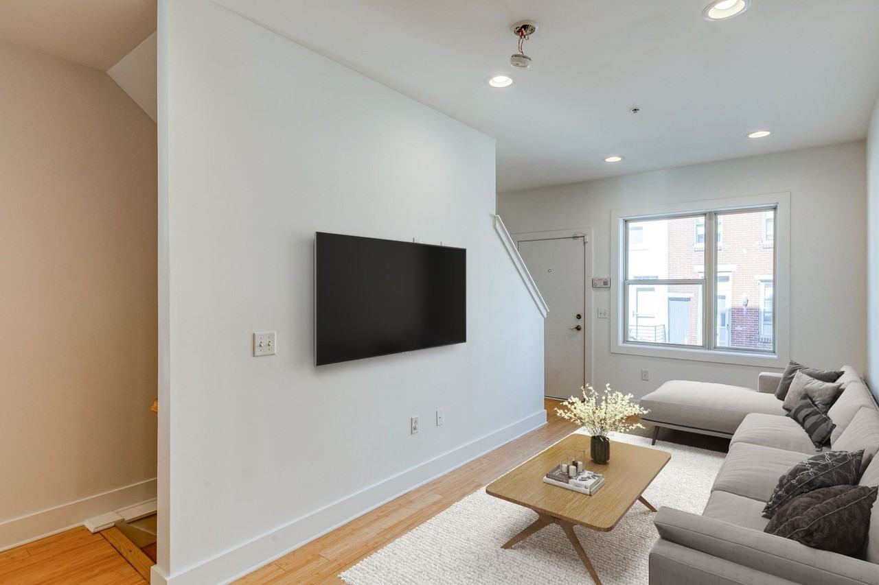 432 Cross St - Photo 3 of 10