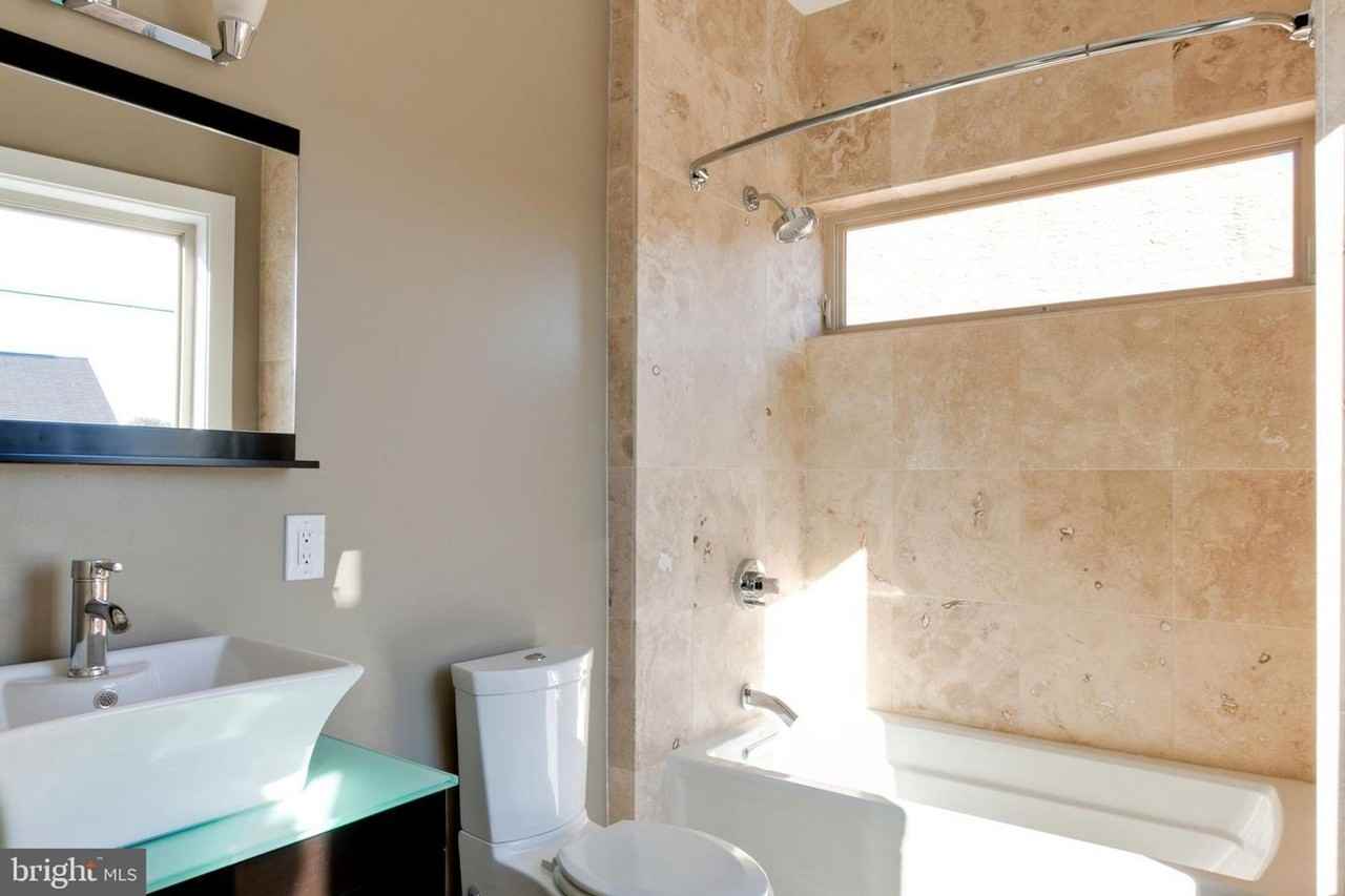 914G South 5th Street - Queenswalk 914G - Photo 6 of 7
