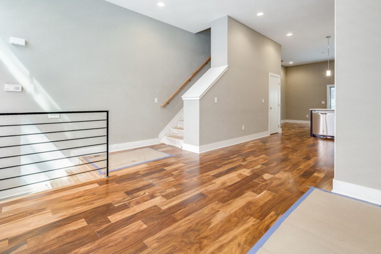 13 S Bank St - Photo 3 of 27