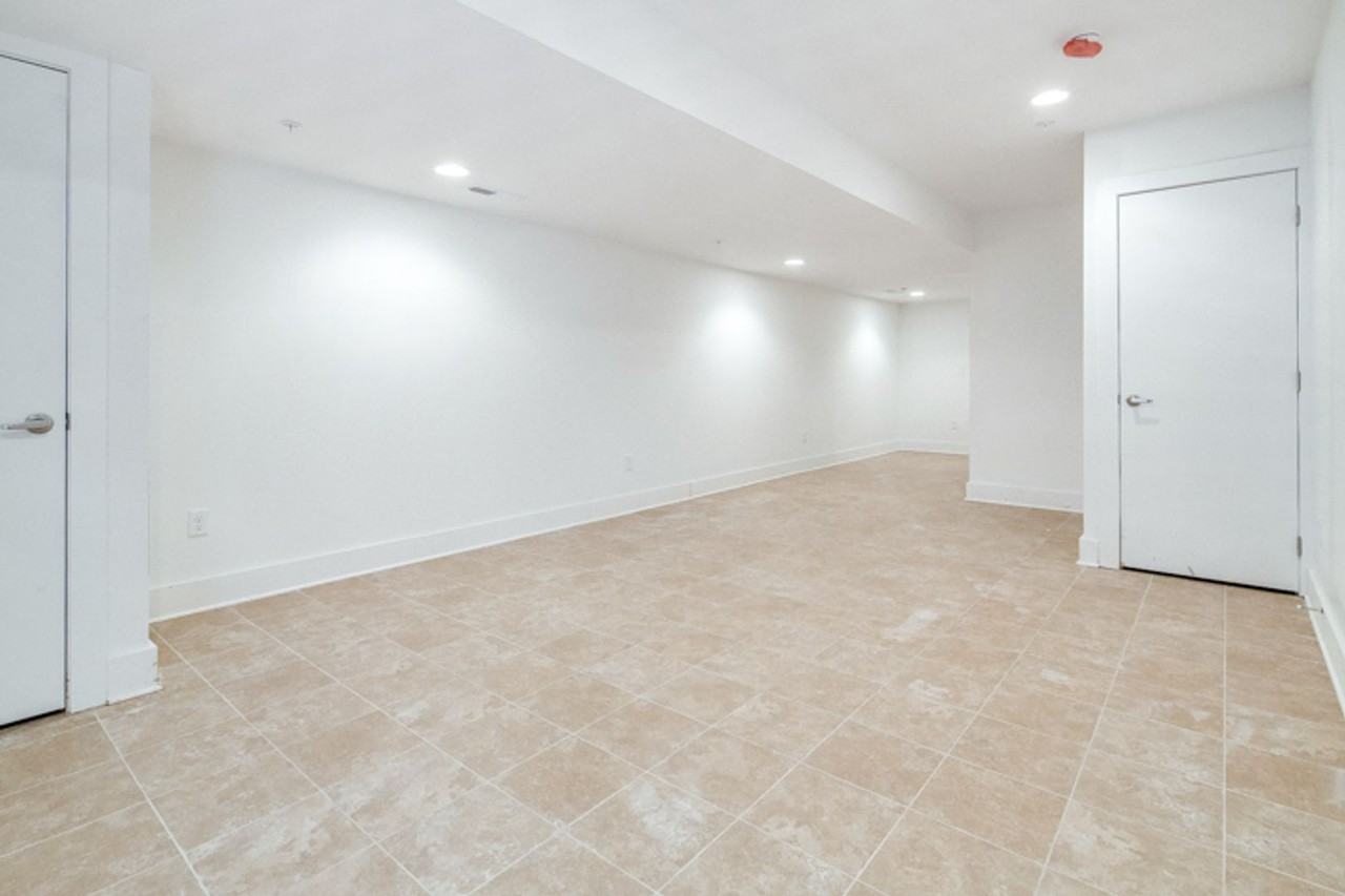 13 S Bank St - Photo 7 of 27