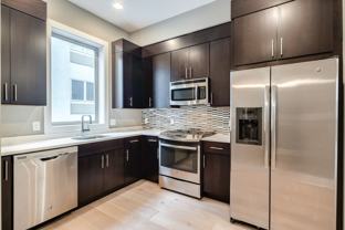 927 N Front St - Photo 1 of 1