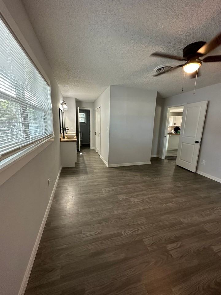 4959 Tangerine Ave - Photo 5 of 26