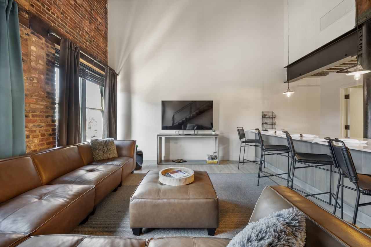 2309 1st Ave N #303 - Photo 3 of 50