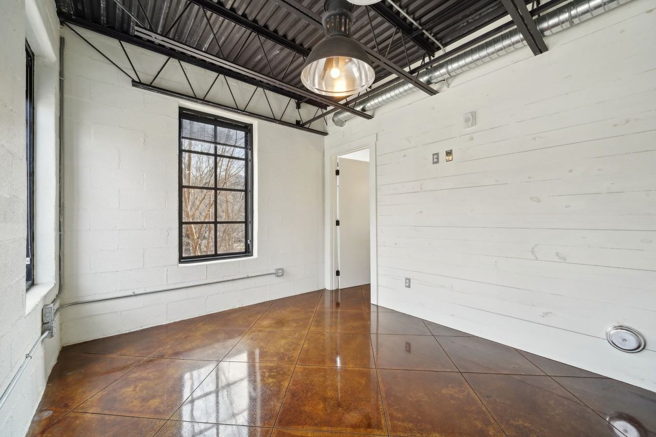 1228 15th St S #D3 - Photo 6 of 50