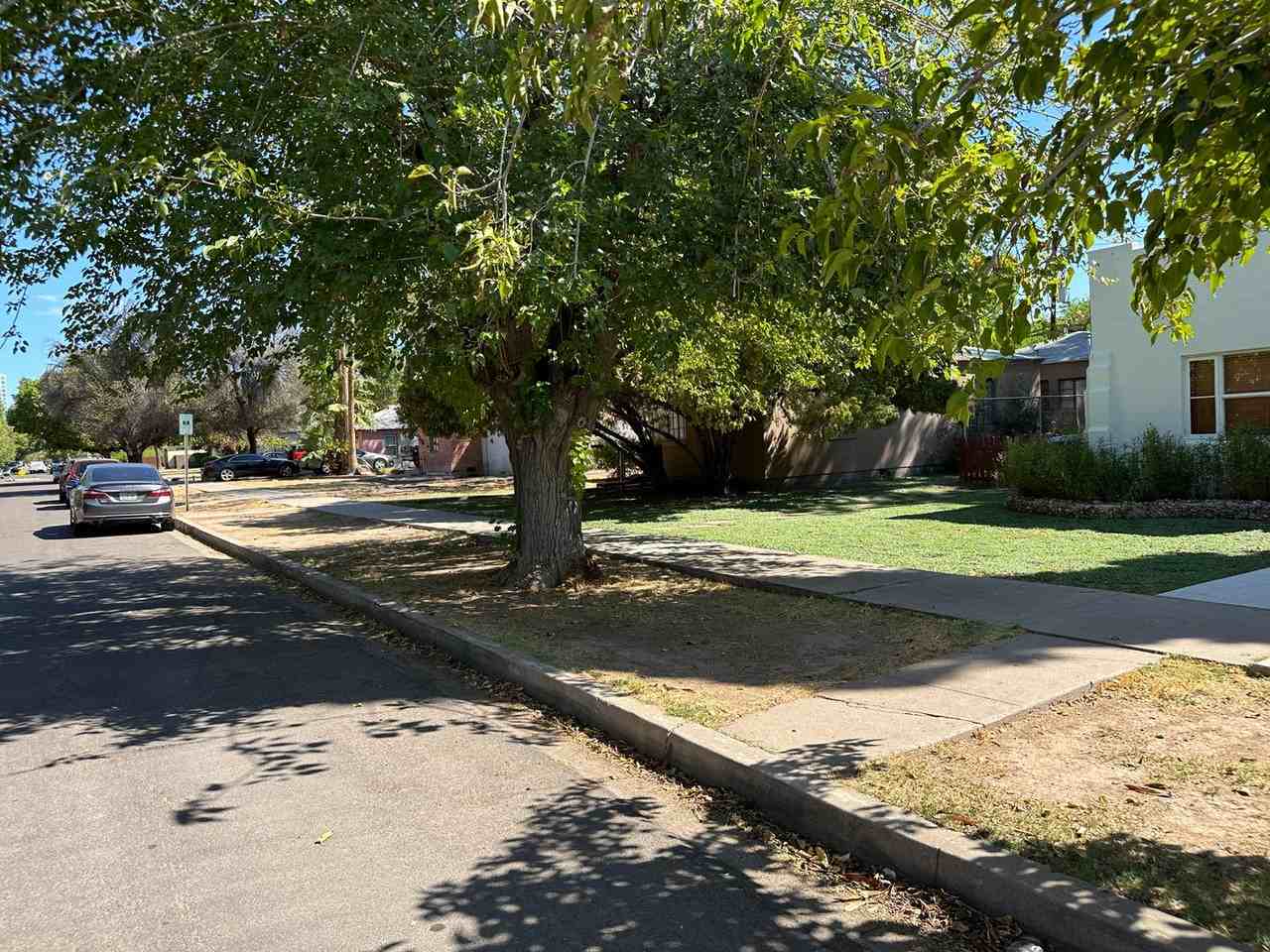1115 S Maple Ave - Photo 4 of 34
