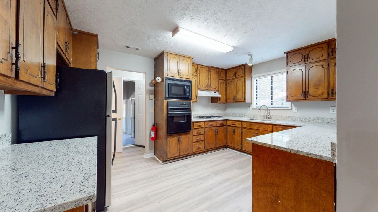 6771 Branch Dr - Photo 6 of 8