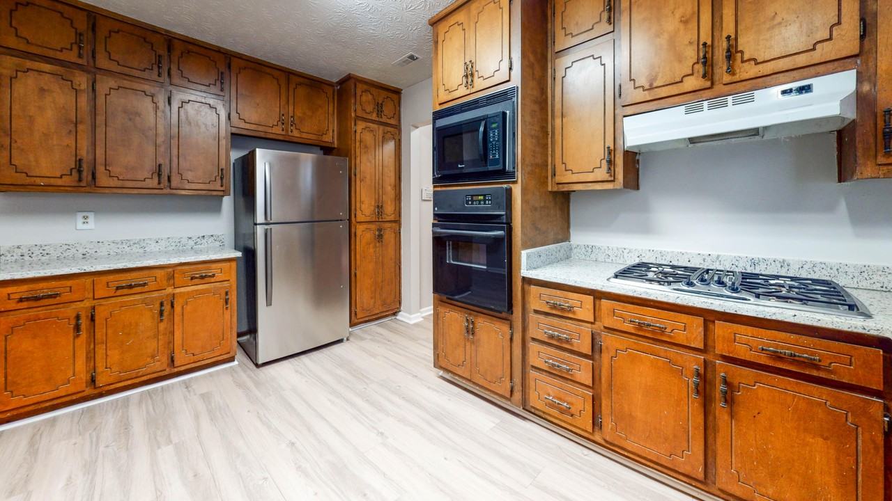 6771 Branch Dr - Photo 7 of 8