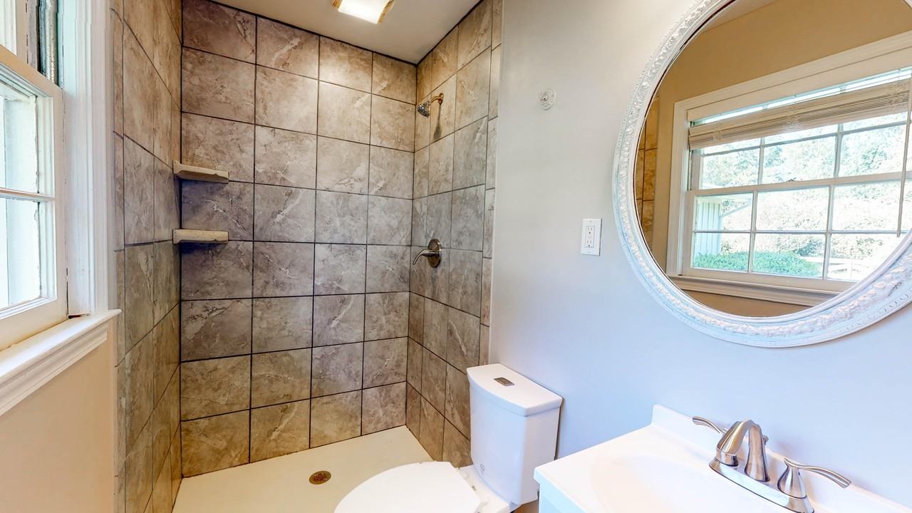 3993 N Shelby Ln - Photo 4 of 8