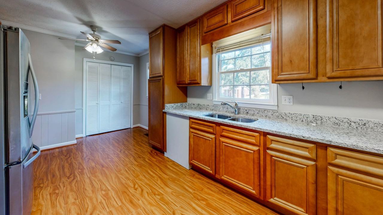 3993 N Shelby Ln - Photo 7 of 8