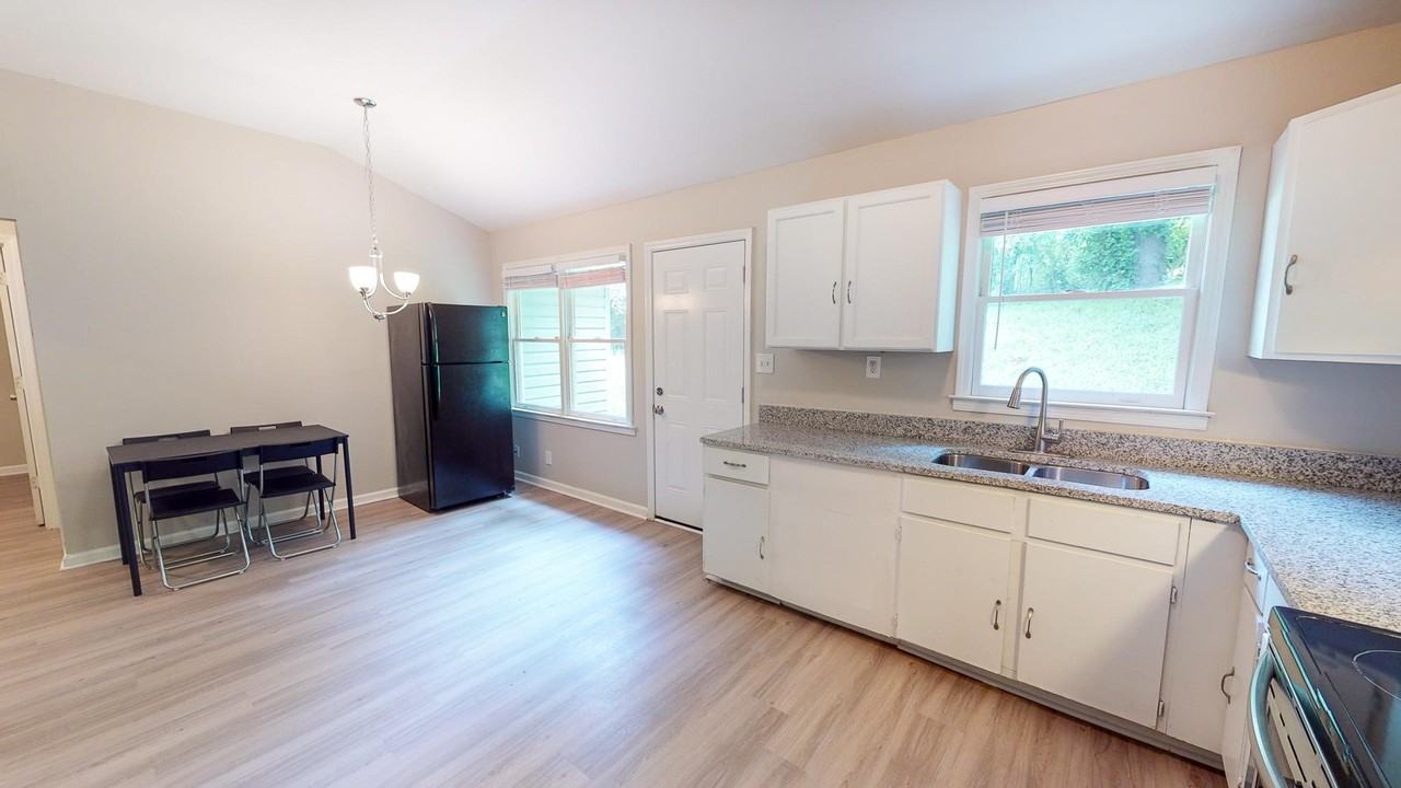2345 Butner Rd Sw - Photo 7 of 10