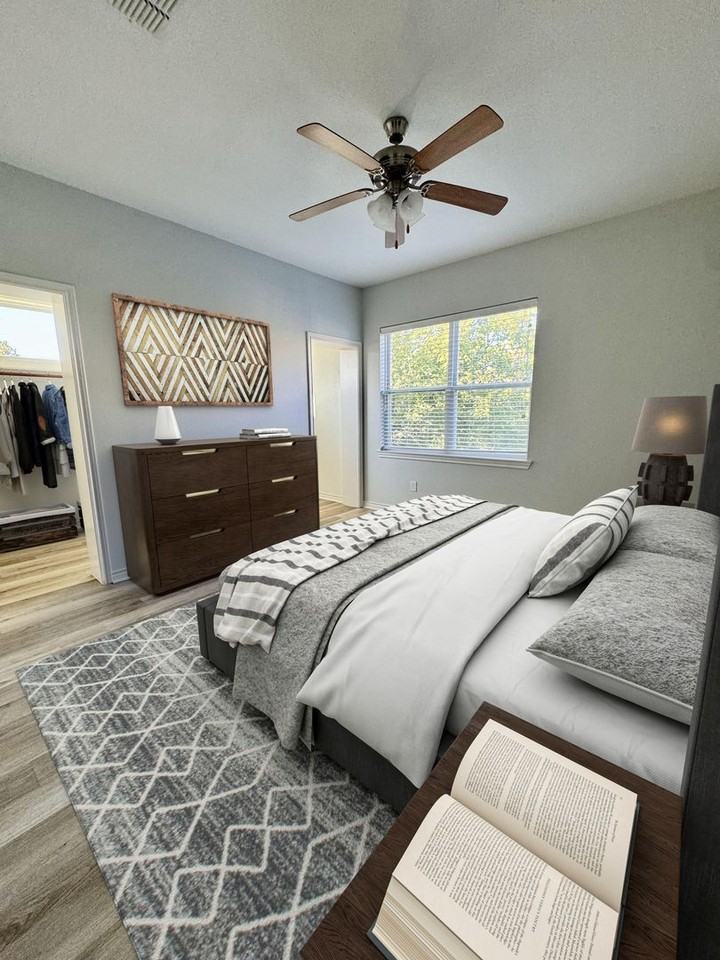 College Ave Apartments - Photo 2 of 9