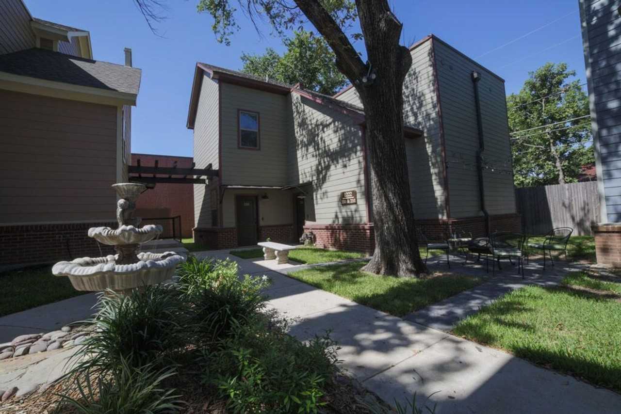 College Ave Apartments - Photo 6 of 9