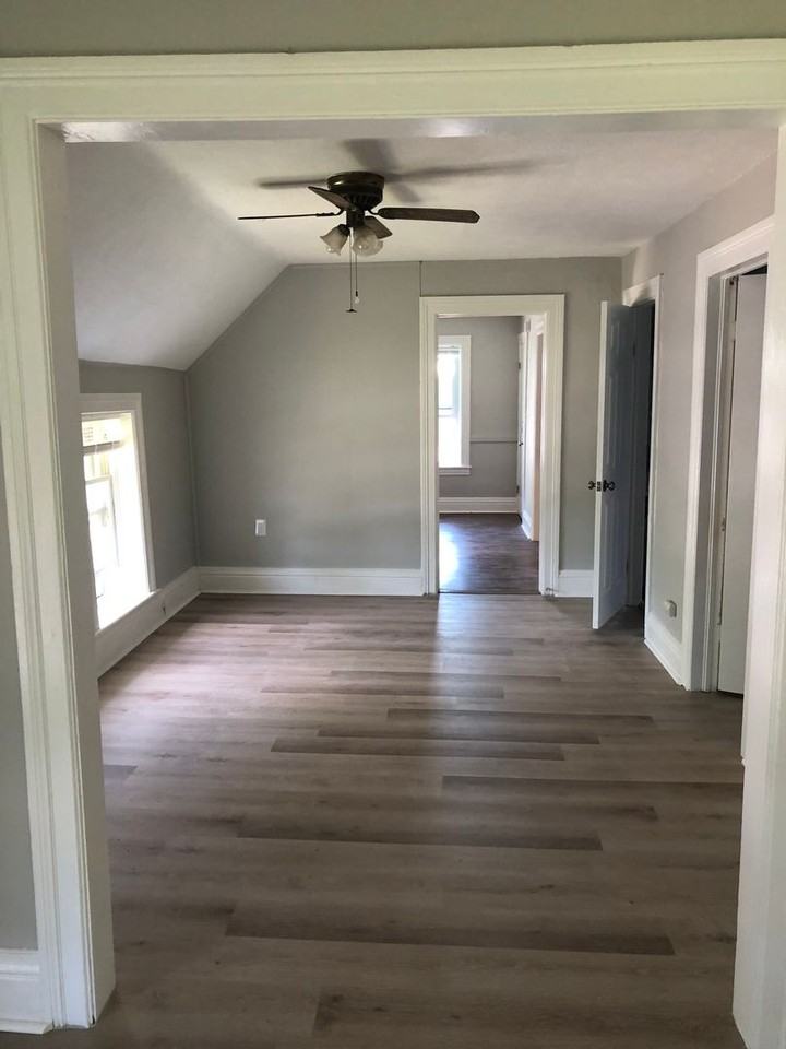 5064 Saint Paul Blvd - Photo 7 of 20
