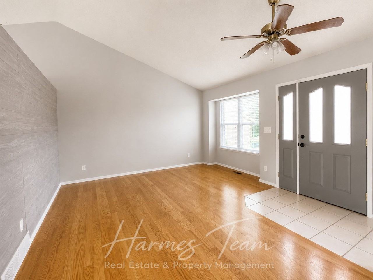 5960 Grapevine Dr - Photo 6 of 48