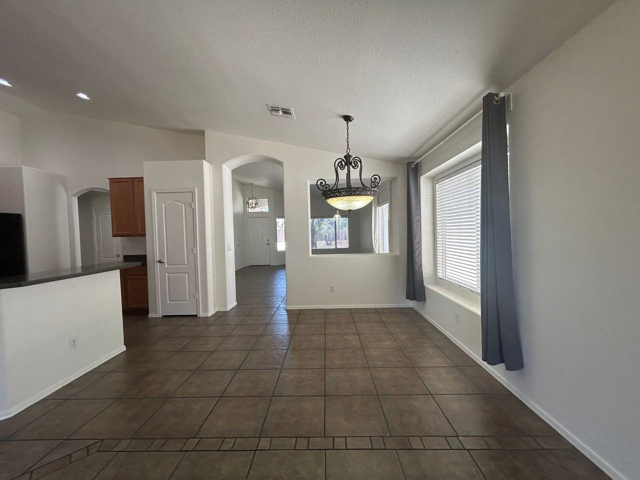 3861 E Redfield Ct - Photo 7 of 33