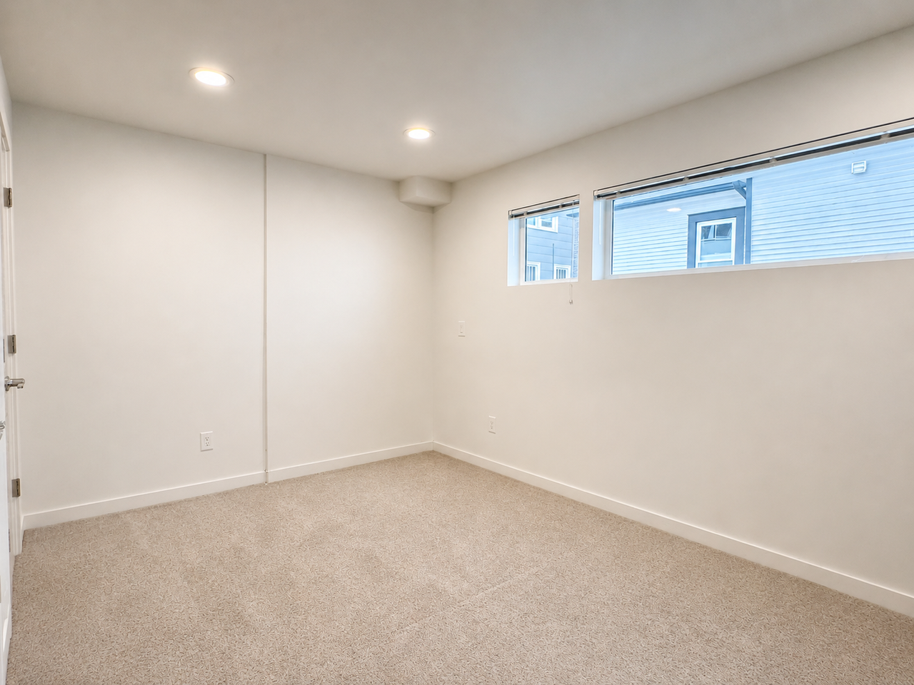 4505 23rd Ave Sw - Photo 6 of 11