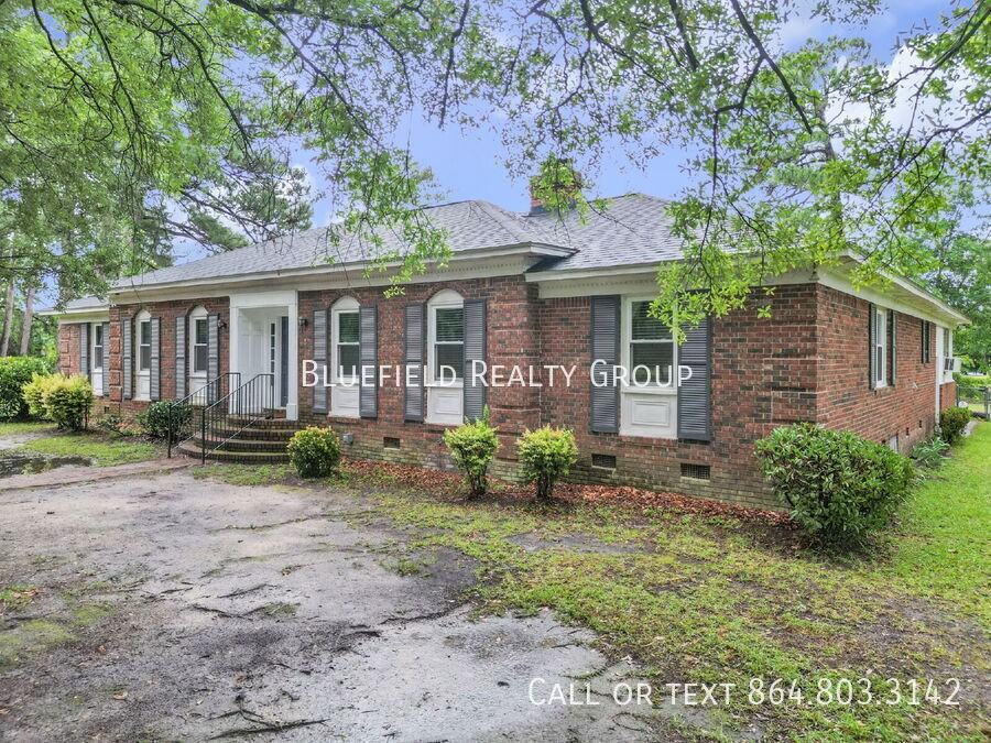 140 Windsor Point Rd - Photo 2 of 45
