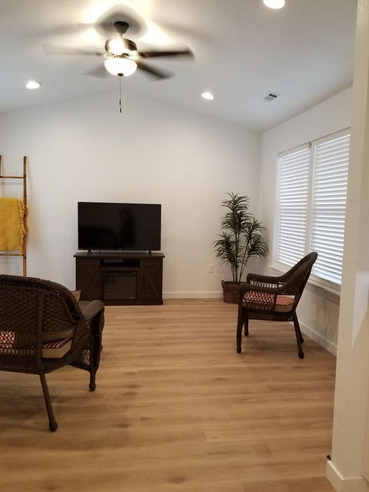 141 Northridge Ter - Photo 2 of 11