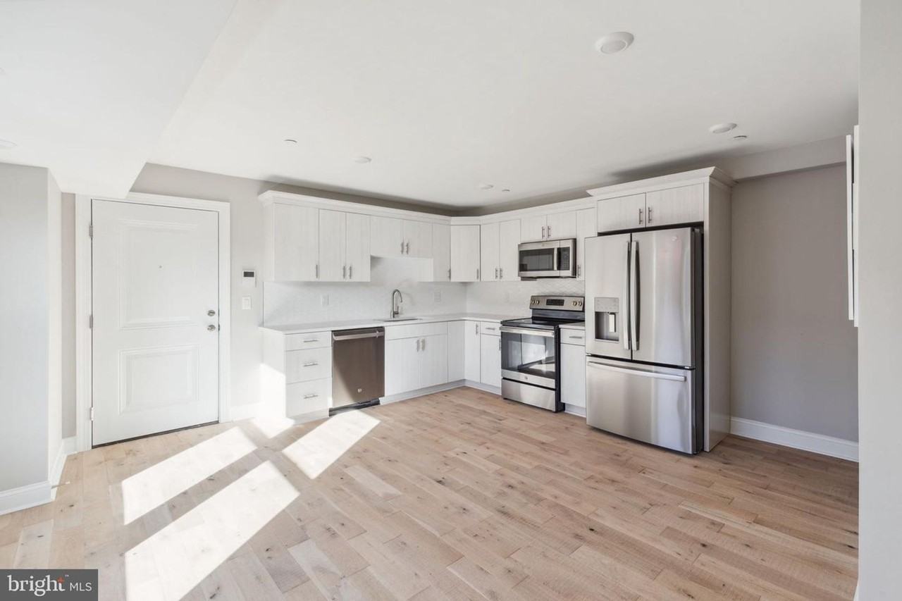 1164 S 18th St - Photo 3 of 16