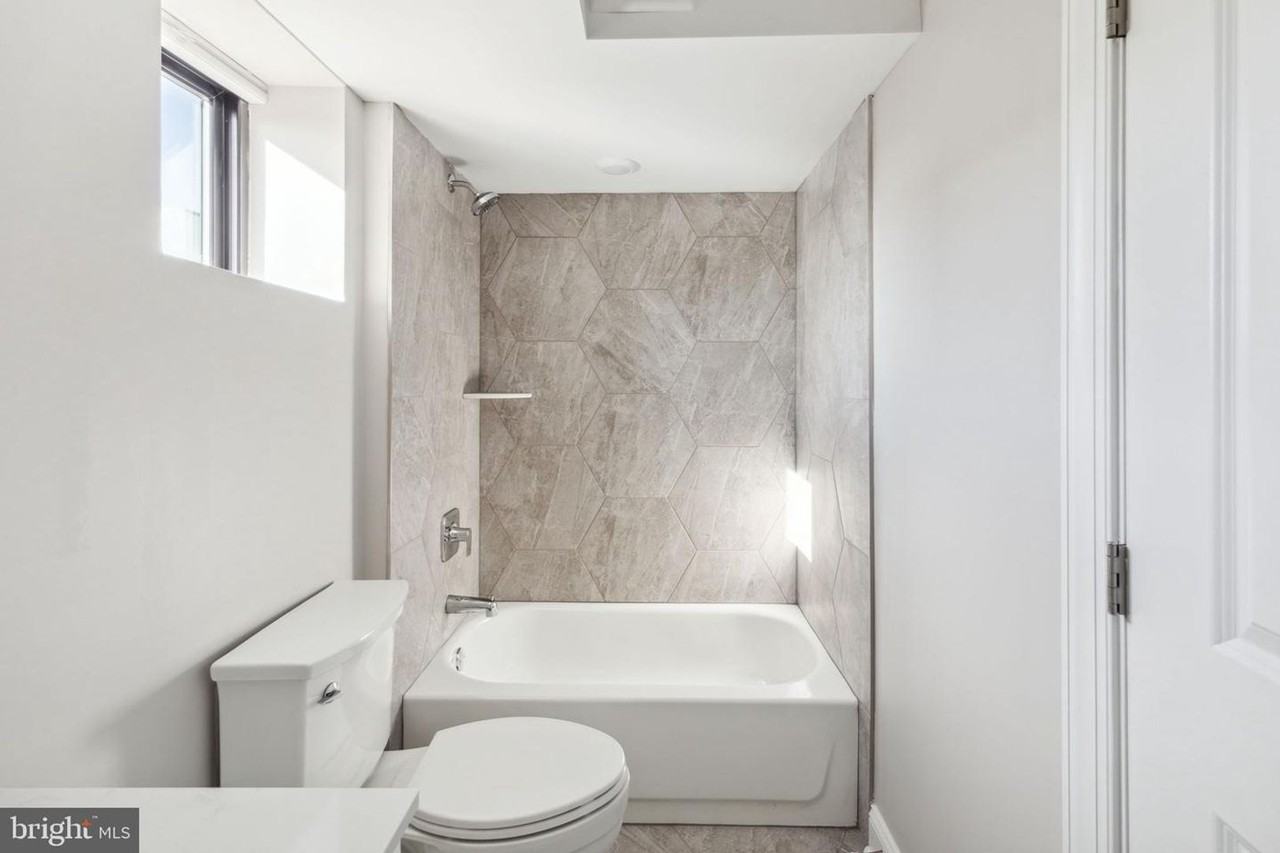 1164 S 18th St - Photo 5 of 16