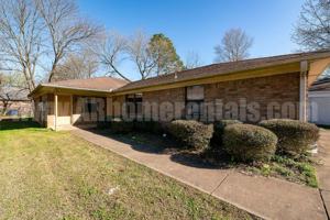 featured image of 108 S Mitchell St