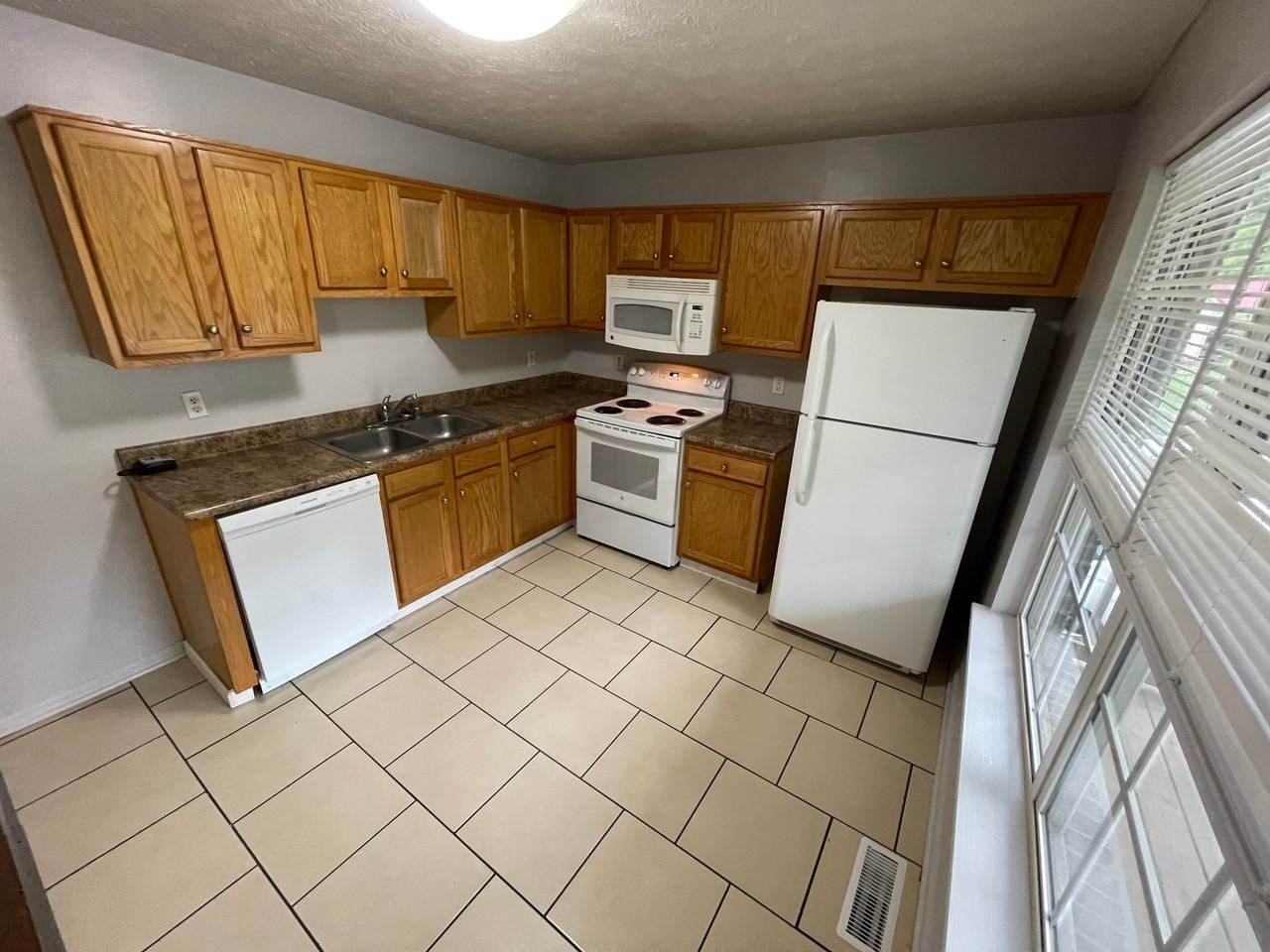 190 Benson Pike Duplex - Photo 6 of 12
