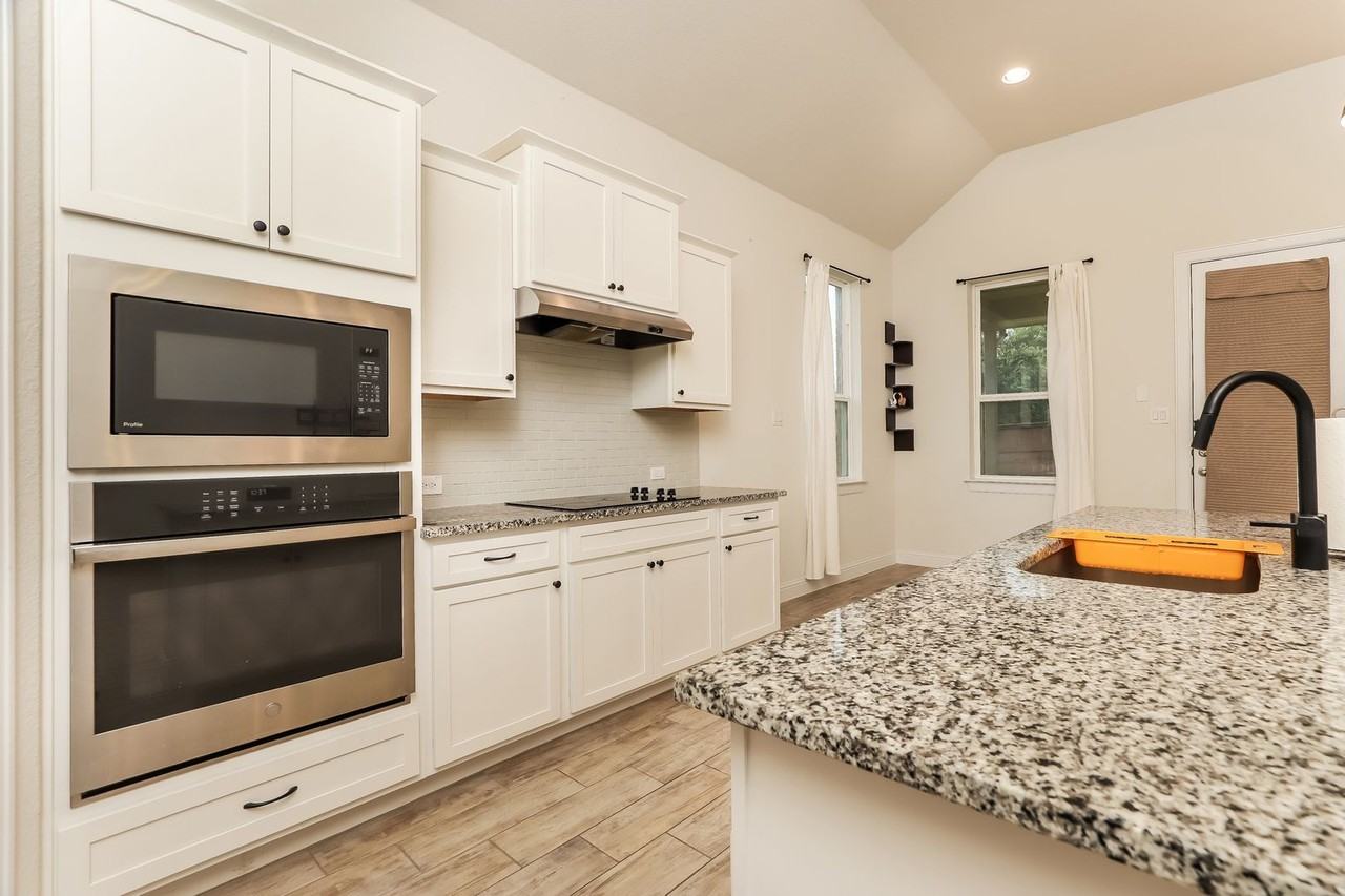 1401 Highland Ridge Rd - Photo 7 of 18