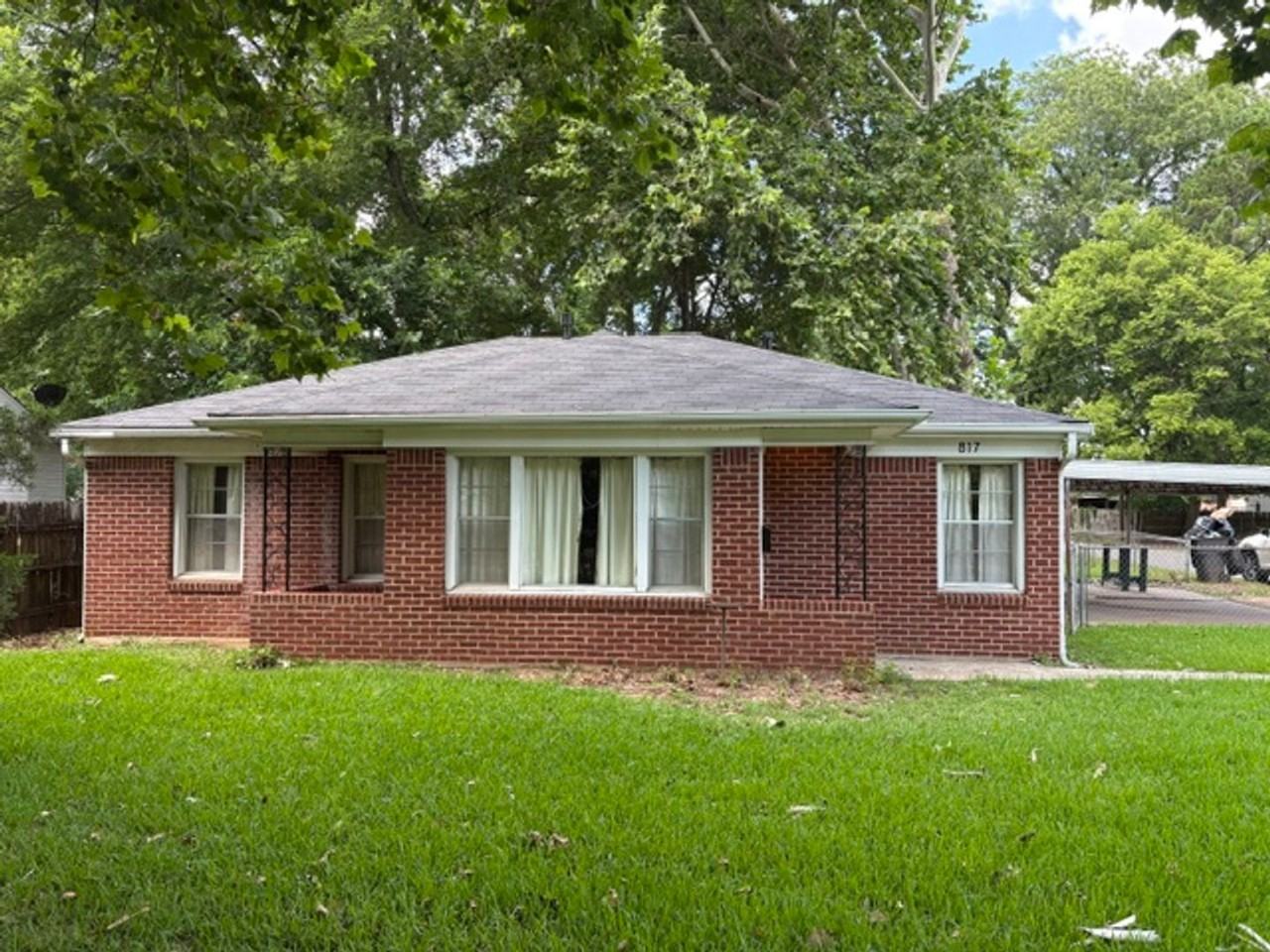 817 Anthony St - Photo 2 of 27