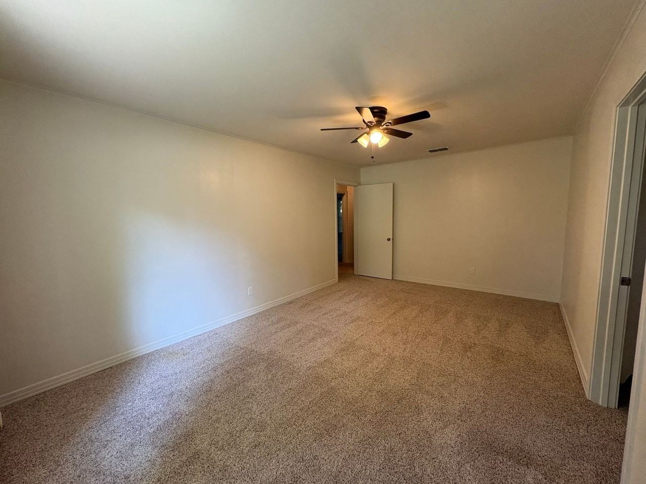 817 Anthony St - Photo 6 of 27
