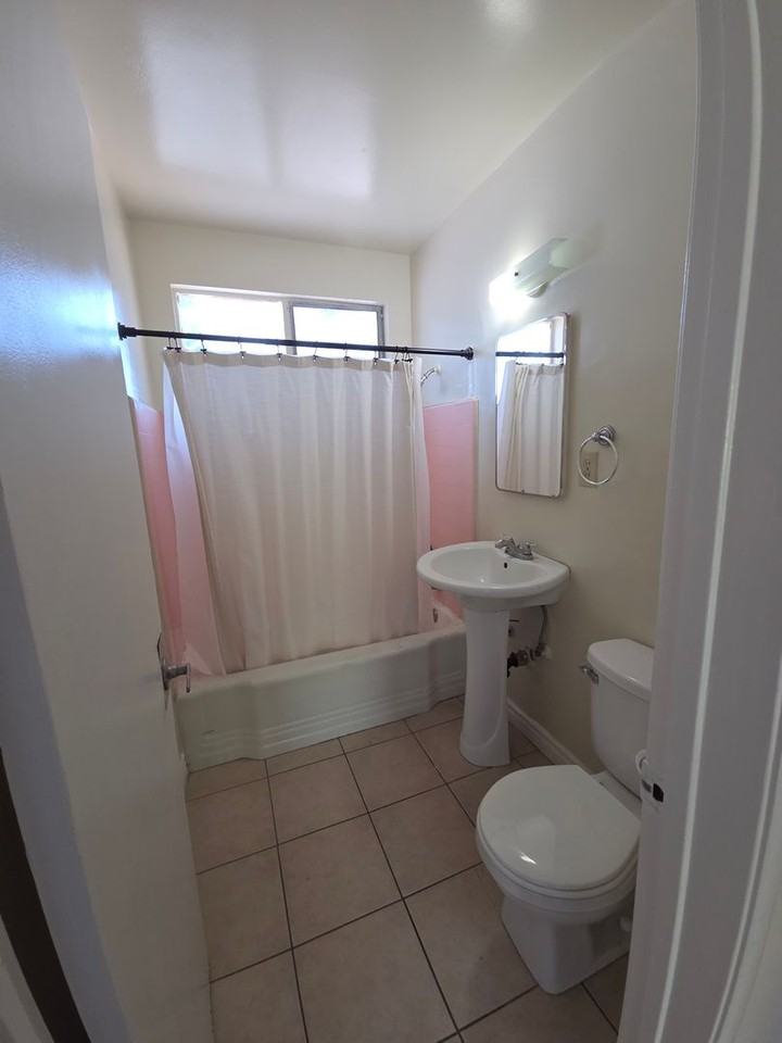 126 E Garfield Ave - Photo 3 of 6