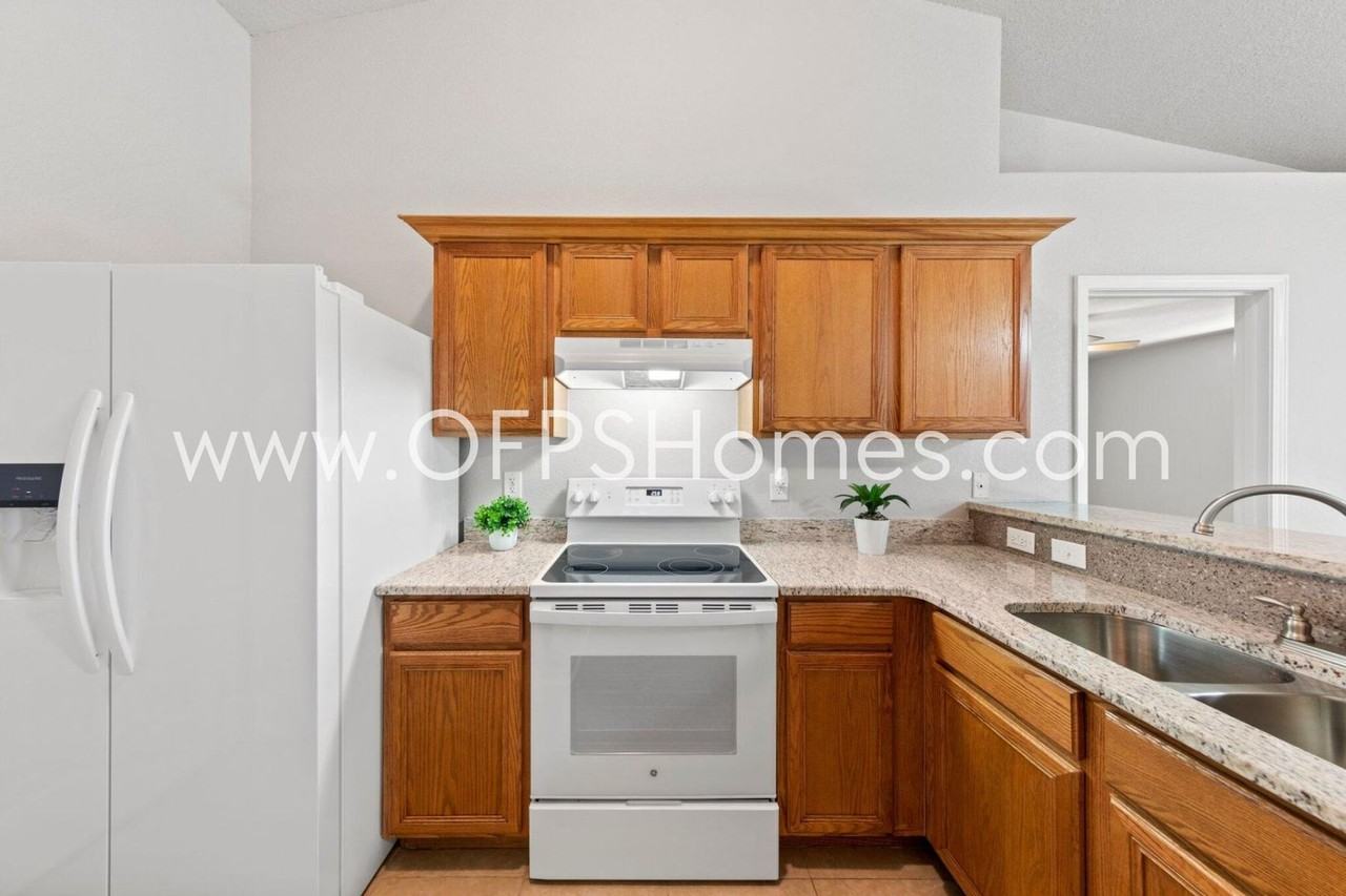 107 Cabana Way - Photo 4 of 22