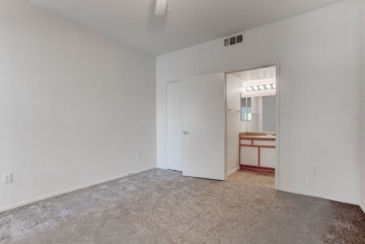 6650 W Warm Springs Rd #1080 - Photo 7 of 32