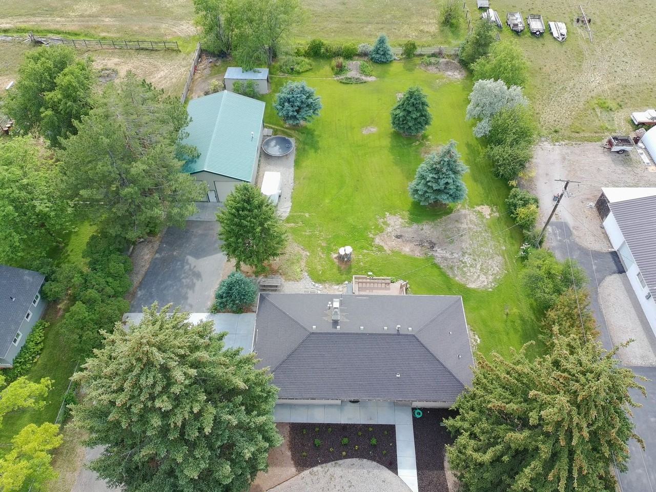 4267 N 55th E - Photo 2 of 6
