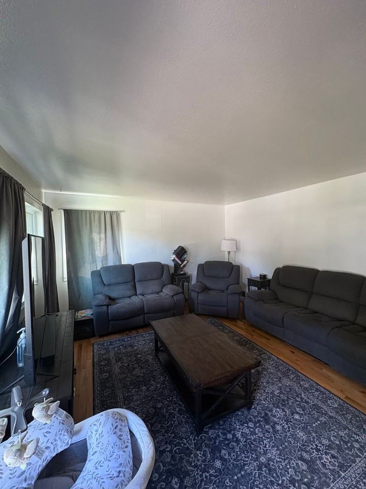 2120 Yellowstone Ave - Photo 4 of 20